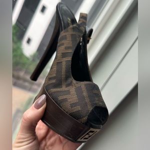 Fancy shoes Fendi ,great condition, size 6 high heel 5 inch, platform 1,5 inch